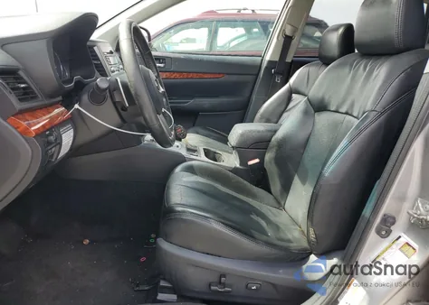 2010 Subaru Outback 3.6R Limited z USA, uszkodzony, nr VIN 4S4BRDKC9A2380860